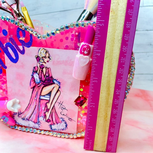 Barbie brush holder - Picture 11 of 11